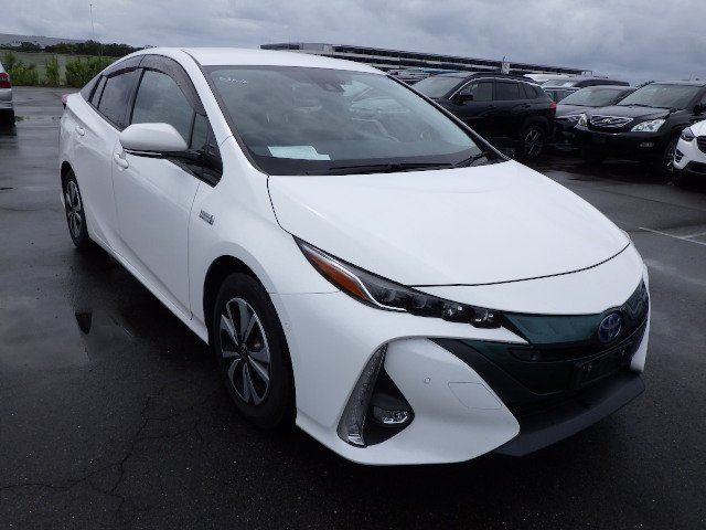 TOYOTA PRIUS PHV PLUG-IN HYBRID 2017