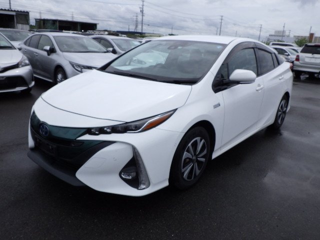 TOYOTA PRIUS PHV PLUG-IN HYBRID 2017