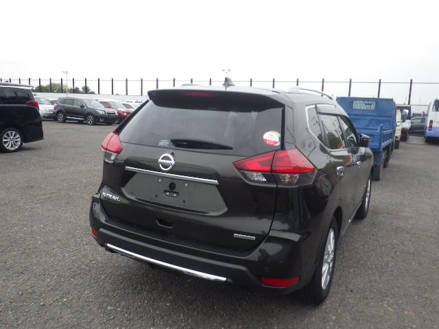 NISSAN XTRAIL PILOT SUNROOF