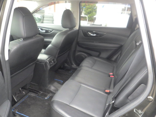 NISSAN XTRAIL PILOT SUNROOF