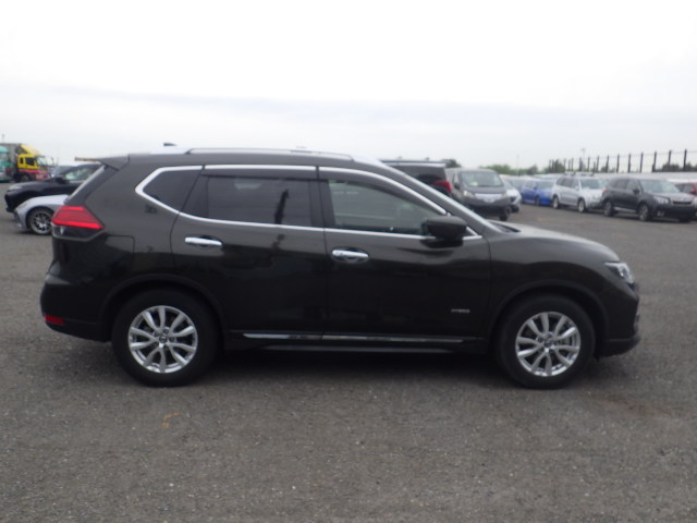 NISSAN XTRAIL PILOT SUNROOF